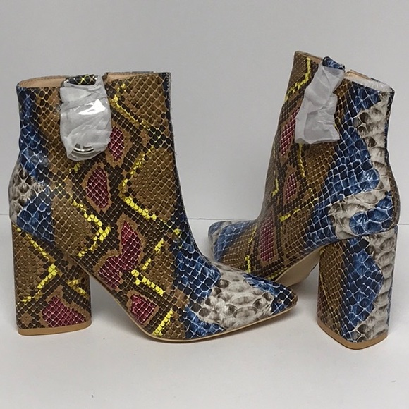 Cape Robbin Triangle Multicolor Snake-Print Bootie - Picture 3 of 8